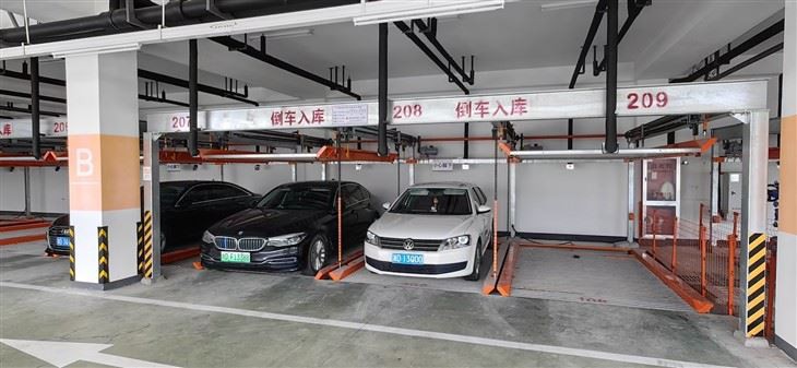 Maa-alune 2-tasemeline puzzle-parkimissüsteem